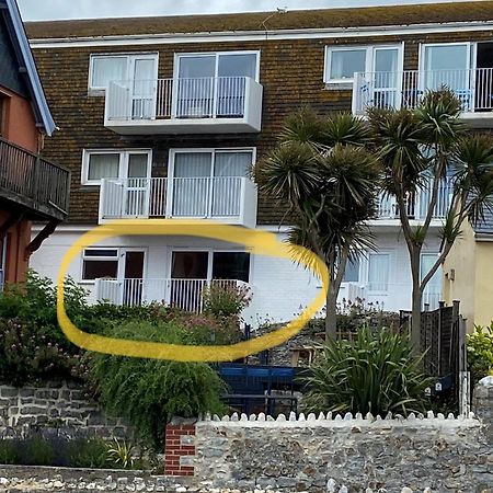 Vitamin Sea With A Sea View And Parking Lyme Regis Kültér fotó